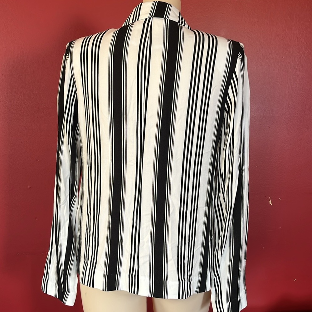Like new Forever 21 black, and white striped double breasted jacket - Picture 7 of 14